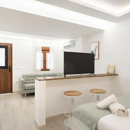 Estudio Tranquilo A Un Paso De La Vibrante Malaga Apartamento Benalmádena