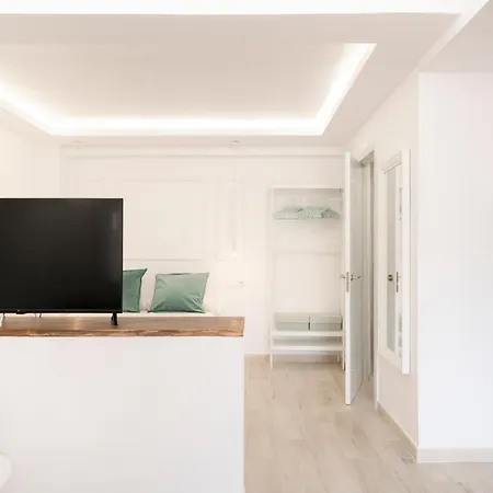 Estudio Tranquilo A Un Paso De La Vibrante Malaga Apartamento Benalmádena