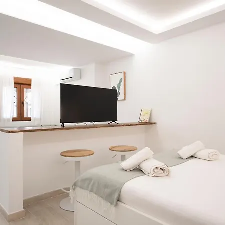 Estudio Tranquilo A Un Paso De La Vibrante Malaga Apartamento